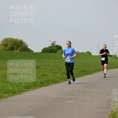 10.05.2026 - 8. Wedeler Halbmarathon Dr. Thomas Lammeyer http://msf.ph/oto/9707487 10.05.2026 11:59:25 Laufen 516, 311 meine-sportfotos.de
