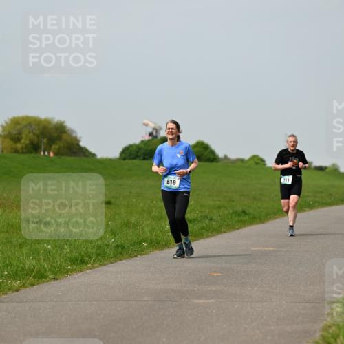 10.05.2026 - 8. Wedeler Halbmarathon Dr. Thomas Lammeyer http://msf.ph/oto/9707502 10.05.2026 11:59:26 Laufen 516, 311 meine-sportfotos.de