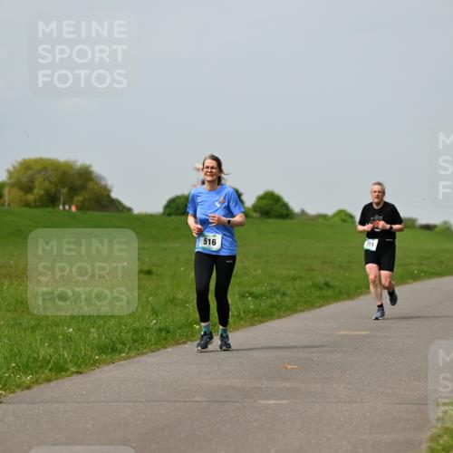 10.05.2026 - 8. Wedeler Halbmarathon Dr. Thomas Lammeyer http://msf.ph/oto/9707509 10.05.2026 11:59:26 Laufen 516, 311 meine-sportfotos.de