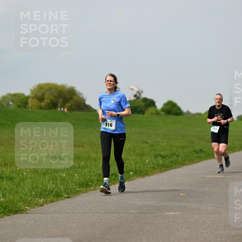 10.05.2026 - 8. Wedeler Halbmarathon Dr. Thomas Lammeyer http://msf.ph/oto/9707519 10.05.2026 11:59:27 Laufen 516, 311 meine-sportfotos.de