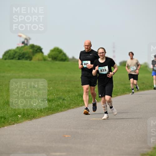 10.05.2026 - 8. Wedeler Halbmarathon Dr. Thomas Lammeyer http://msf.ph/oto/9707585 10.05.2026 11:59:38 Laufen 601, 833, 200 meine-sportfotos.de