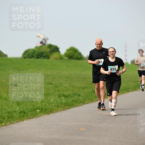 10.05.2026 - 8. Wedeler Halbmarathon Dr. Thomas Lammeyer http://msf.ph/oto/9707592 10.05.2026 11:59:38 Laufen 833 meine-sportfotos.de