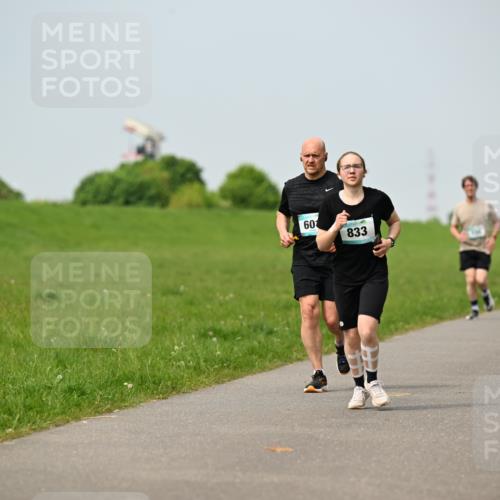 10.05.2026 - 8. Wedeler Halbmarathon Dr. Thomas Lammeyer http://msf.ph/oto/9707599 10.05.2026 11:59:38 Laufen 833 meine-sportfotos.de