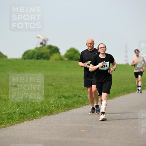 10.05.2026 - 8. Wedeler Halbmarathon Dr. Thomas Lammeyer http://msf.ph/oto/9707601 10.05.2026 11:59:38 Laufen 633 meine-sportfotos.de