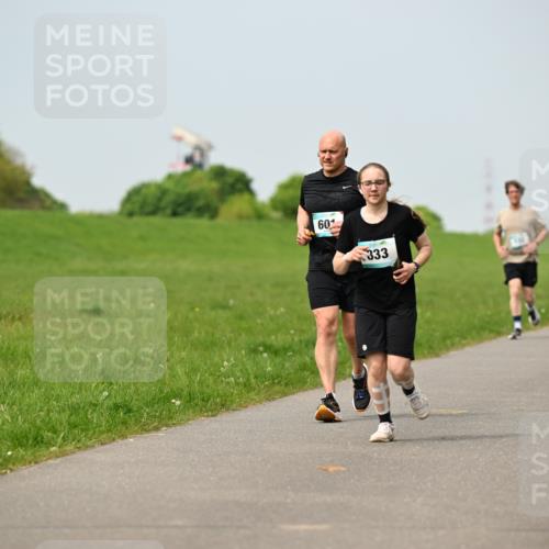 10.05.2026 - 8. Wedeler Halbmarathon Dr. Thomas Lammeyer http://msf.ph/oto/9707611 10.05.2026 11:59:39 Laufen 333 meine-sportfotos.de