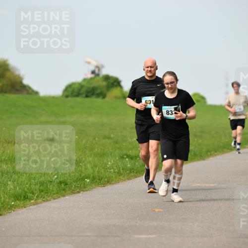 10.05.2026 - 8. Wedeler Halbmarathon Dr. Thomas Lammeyer http://msf.ph/oto/9707618 10.05.2026 11:59:39 Laufen 501, 833 meine-sportfotos.de