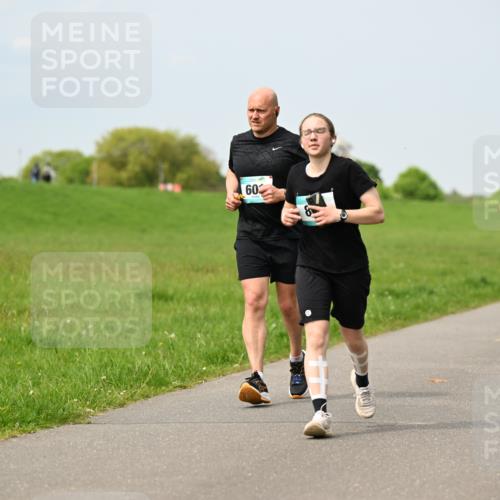 10.05.2026 - 8. Wedeler Halbmarathon Dr. Thomas Lammeyer http://msf.ph/oto/9707647 10.05.2026 11:59:42 Laufen  meine-sportfotos.de