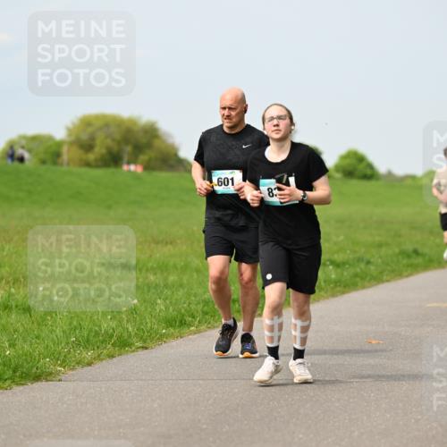 10.05.2026 - 8. Wedeler Halbmarathon Dr. Thomas Lammeyer http://msf.ph/oto/9707650 10.05.2026 11:59:42 Laufen 601 meine-sportfotos.de