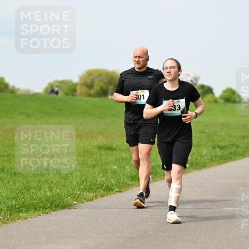 10.05.2026 - 8. Wedeler Halbmarathon Dr. Thomas Lammeyer http://msf.ph/oto/9707657 10.05.2026 11:59:42 Laufen  meine-sportfotos.de