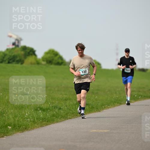 10.05.2026 - 8. Wedeler Halbmarathon Dr. Thomas Lammeyer http://msf.ph/oto/9707664 10.05.2026 11:59:43 Laufen 132, 1022, 200 meine-sportfotos.de