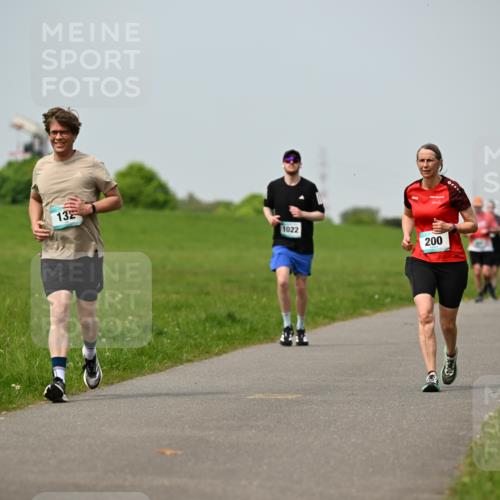 10.05.2026 - 8. Wedeler Halbmarathon Dr. Thomas Lammeyer http://msf.ph/oto/9707695 10.05.2026 11:59:46 Laufen 132, 1022, 200 meine-sportfotos.de
