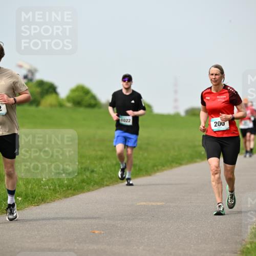10.05.2026 - 8. Wedeler Halbmarathon Dr. Thomas Lammeyer http://msf.ph/oto/9707701 10.05.2026 11:59:47 Laufen 132, 1022, 200 meine-sportfotos.de