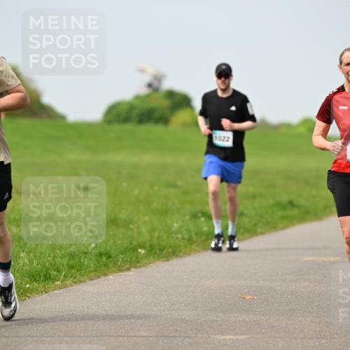 10.05.2026 - 8. Wedeler Halbmarathon Dr. Thomas Lammeyer http://msf.ph/oto/9707729 10.05.2026 11:59:49 Laufen 132, 1022, 200 meine-sportfotos.de