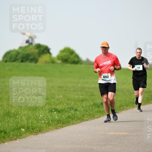 10.05.2026 - 8. Wedeler Halbmarathon Dr. Thomas Lammeyer http://msf.ph/oto/9707771 10.05.2026 11:59:56 Laufen 692 meine-sportfotos.de