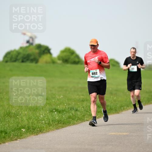 10.05.2026 - 8. Wedeler Halbmarathon Dr. Thomas Lammeyer http://msf.ph/oto/9707781 10.05.2026 11:59:57 Laufen 692 meine-sportfotos.de