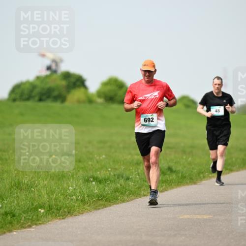 10.05.2026 - 8. Wedeler Halbmarathon Dr. Thomas Lammeyer http://msf.ph/oto/9707787 10.05.2026 11:59:57 Laufen 692 meine-sportfotos.de