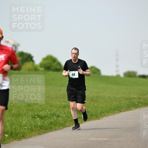 10.05.2026 - 8. Wedeler Halbmarathon Dr. Thomas Lammeyer http://msf.ph/oto/9707827 10.05.2026 12:00:00 Laufen 692 meine-sportfotos.de