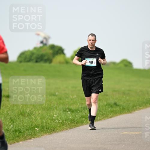 10.05.2026 - 8. Wedeler Halbmarathon Dr. Thomas Lammeyer http://msf.ph/oto/9707844 10.05.2026 12:00:01 Laufen 692 meine-sportfotos.de