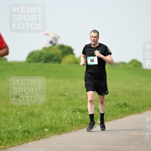 10.05.2026 - 8. Wedeler Halbmarathon Dr. Thomas Lammeyer http://msf.ph/oto/9707849 10.05.2026 12:00:01 Laufen 692 meine-sportfotos.de