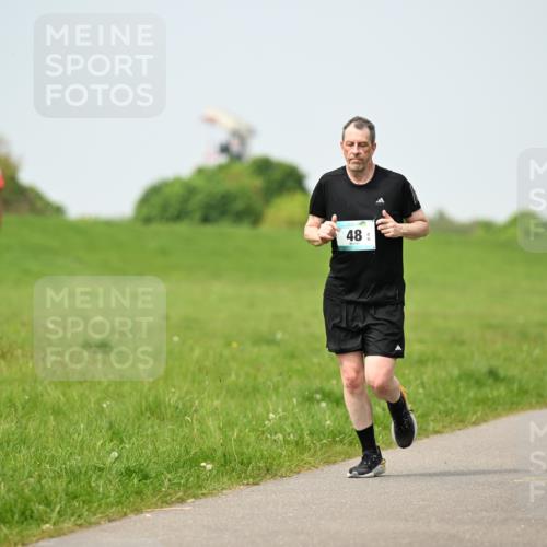 10.05.2026 - 8. Wedeler Halbmarathon Dr. Thomas Lammeyer http://msf.ph/oto/9707852 10.05.2026 12:00:01 Laufen 692 meine-sportfotos.de