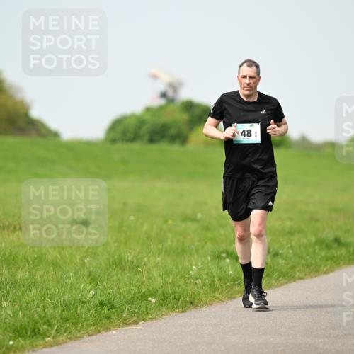 10.05.2026 - 8. Wedeler Halbmarathon Dr. Thomas Lammeyer http://msf.ph/oto/9707855 10.05.2026 12:00:01 Laufen 692 meine-sportfotos.de