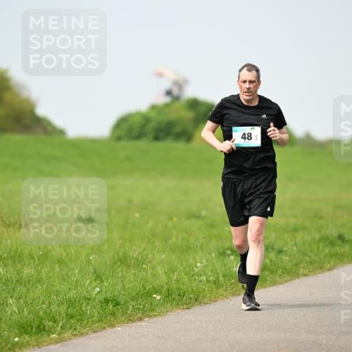 10.05.2026 - 8. Wedeler Halbmarathon Dr. Thomas Lammeyer http://msf.ph/oto/9707860 10.05.2026 12:00:01 Laufen  meine-sportfotos.de
