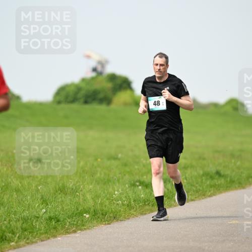 10.05.2026 - 8. Wedeler Halbmarathon Dr. Thomas Lammeyer http://msf.ph/oto/9707862 10.05.2026 12:00:01 Laufen 692 meine-sportfotos.de