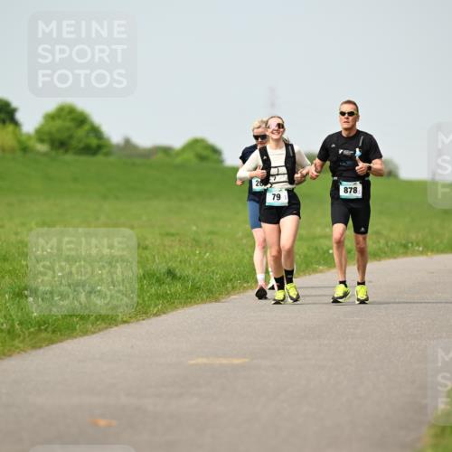 10.05.2026 - 8. Wedeler Halbmarathon Dr. Thomas Lammeyer http://msf.ph/oto/9707865 10.05.2026 12:00:10 Laufen 878 meine-sportfotos.de
