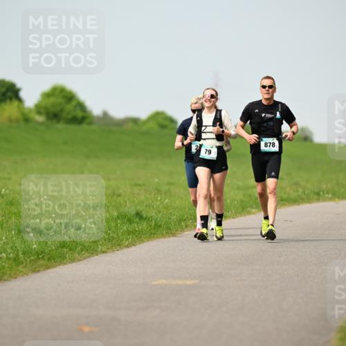 10.05.2026 - 8. Wedeler Halbmarathon Dr. Thomas Lammeyer http://msf.ph/oto/9707873 10.05.2026 12:00:11 Laufen 878 meine-sportfotos.de