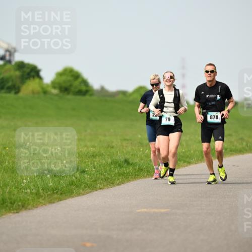 10.05.2026 - 8. Wedeler Halbmarathon Dr. Thomas Lammeyer http://msf.ph/oto/9707883 10.05.2026 12:00:11 Laufen 200, 878 meine-sportfotos.de