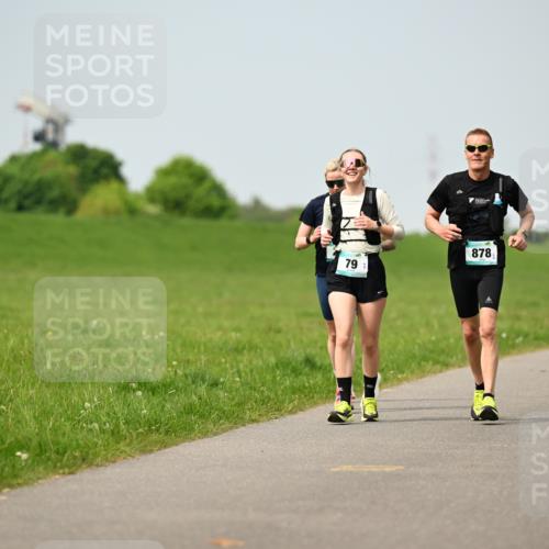 10.05.2026 - 8. Wedeler Halbmarathon Dr. Thomas Lammeyer http://msf.ph/oto/9707894 10.05.2026 12:00:12 Laufen 878 meine-sportfotos.de