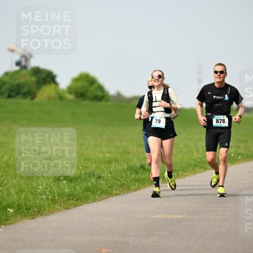 10.05.2026 - 8. Wedeler Halbmarathon Dr. Thomas Lammeyer http://msf.ph/oto/9707898 10.05.2026 12:00:12 Laufen 878 meine-sportfotos.de