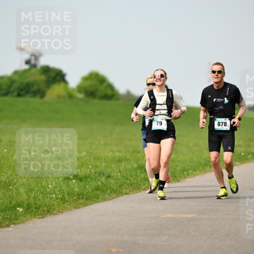 10.05.2026 - 8. Wedeler Halbmarathon Dr. Thomas Lammeyer http://msf.ph/oto/9707903 10.05.2026 12:00:13 Laufen 878 meine-sportfotos.de