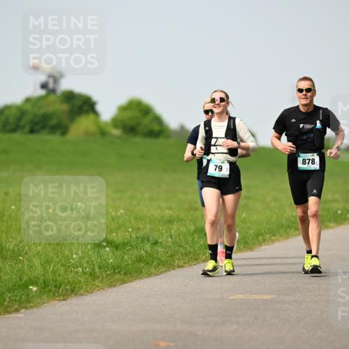 10.05.2026 - 8. Wedeler Halbmarathon Dr. Thomas Lammeyer http://msf.ph/oto/9707908 10.05.2026 12:00:13 Laufen 878 meine-sportfotos.de