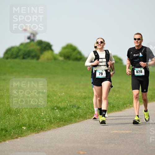 10.05.2026 - 8. Wedeler Halbmarathon Dr. Thomas Lammeyer http://msf.ph/oto/9707916 10.05.2026 12:00:13 Laufen 878 meine-sportfotos.de