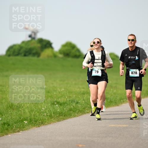 10.05.2026 - 8. Wedeler Halbmarathon Dr. Thomas Lammeyer http://msf.ph/oto/9707919 10.05.2026 12:00:13 Laufen 878 meine-sportfotos.de