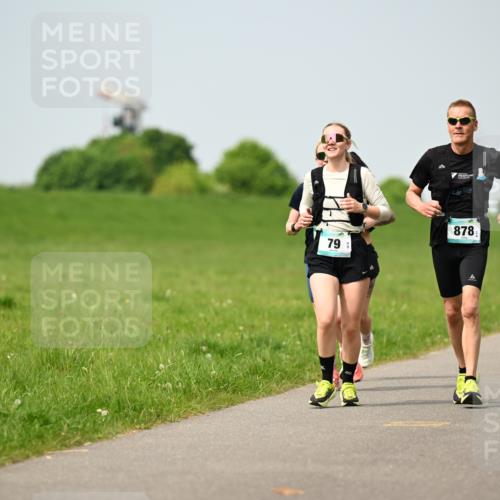 10.05.2026 - 8. Wedeler Halbmarathon Dr. Thomas Lammeyer http://msf.ph/oto/9707924 10.05.2026 12:00:13 Laufen 878 meine-sportfotos.de