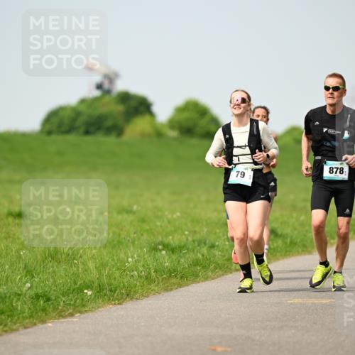 10.05.2026 - 8. Wedeler Halbmarathon Dr. Thomas Lammeyer http://msf.ph/oto/9707927 10.05.2026 12:00:14 Laufen 878 meine-sportfotos.de