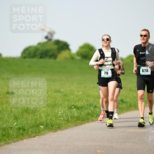10.05.2026 - 8. Wedeler Halbmarathon Dr. Thomas Lammeyer http://msf.ph/oto/9707930 10.05.2026 12:00:14 Laufen 878 meine-sportfotos.de