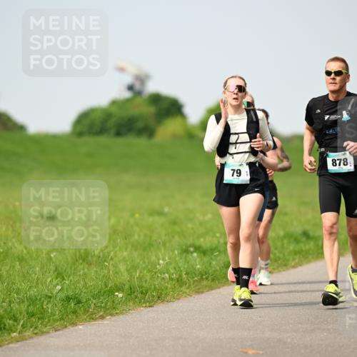 10.05.2026 - 8. Wedeler Halbmarathon Dr. Thomas Lammeyer http://msf.ph/oto/9707942 10.05.2026 12:00:14 Laufen 878 meine-sportfotos.de