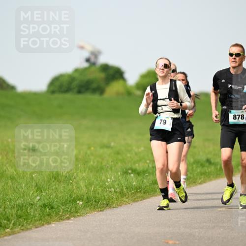 10.05.2026 - 8. Wedeler Halbmarathon Dr. Thomas Lammeyer http://msf.ph/oto/9707944 10.05.2026 12:00:14 Laufen 878 meine-sportfotos.de