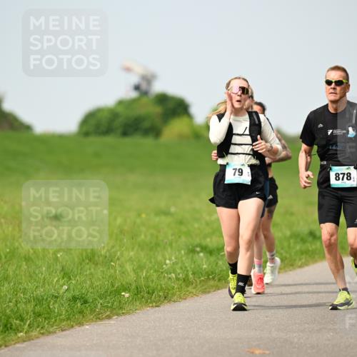 10.05.2026 - 8. Wedeler Halbmarathon Dr. Thomas Lammeyer http://msf.ph/oto/9707946 10.05.2026 12:00:15 Laufen 878 meine-sportfotos.de