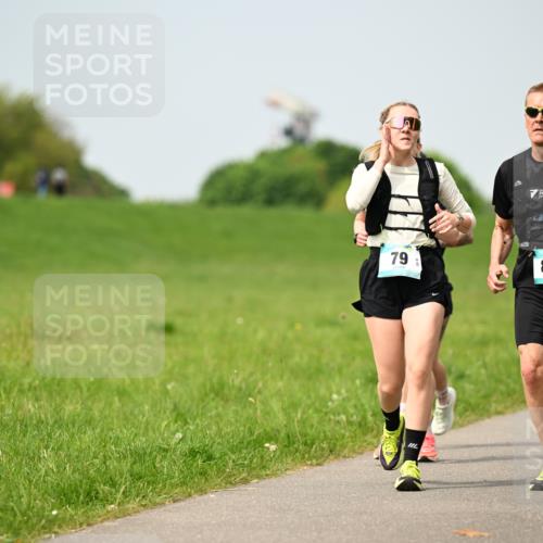 10.05.2026 - 8. Wedeler Halbmarathon Dr. Thomas Lammeyer http://msf.ph/oto/9707958 10.05.2026 12:00:15 Laufen 878 meine-sportfotos.de