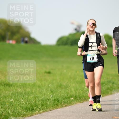 10.05.2026 - 8. Wedeler Halbmarathon Dr. Thomas Lammeyer http://msf.ph/oto/9707971 10.05.2026 12:00:16 Laufen 878 meine-sportfotos.de