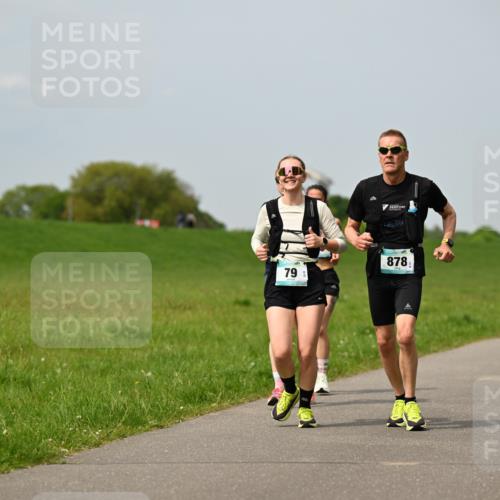 10.05.2026 - 8. Wedeler Halbmarathon Dr. Thomas Lammeyer http://msf.ph/oto/9707974 10.05.2026 12:00:17 Laufen 878 meine-sportfotos.de