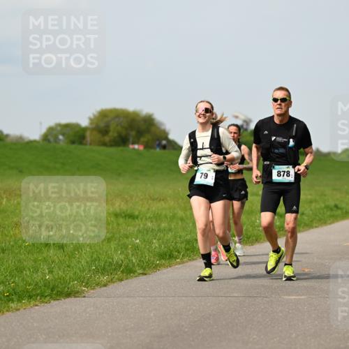 10.05.2026 - 8. Wedeler Halbmarathon Dr. Thomas Lammeyer http://msf.ph/oto/9707976 10.05.2026 12:00:17 Laufen 878 meine-sportfotos.de