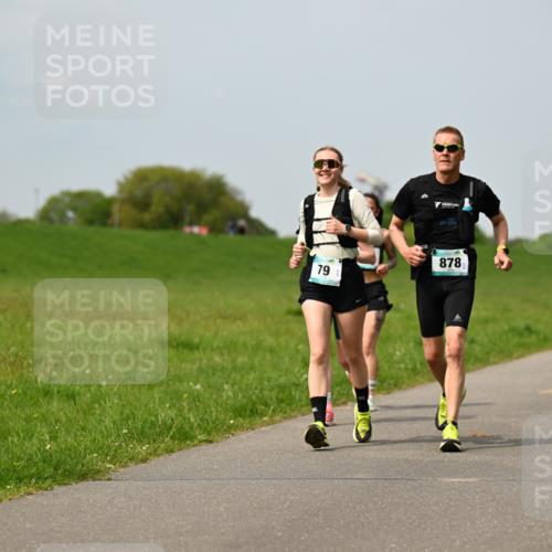 10.05.2026 - 8. Wedeler Halbmarathon Dr. Thomas Lammeyer http://msf.ph/oto/9707979 10.05.2026 12:00:17 Laufen 878 meine-sportfotos.de