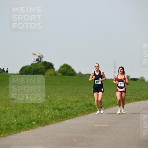 10.05.2026 - 8. Wedeler Halbmarathon Dr. Thomas Lammeyer http://msf.ph/oto/9708063 10.05.2026 12:00:26 Laufen  meine-sportfotos.de