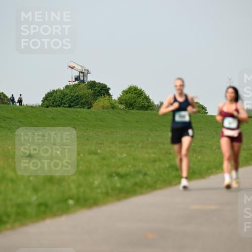10.05.2026 - 8. Wedeler Halbmarathon Dr. Thomas Lammeyer http://msf.ph/oto/9708071 10.05.2026 12:00:27 Laufen  meine-sportfotos.de
