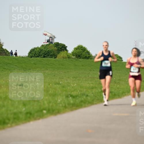 10.05.2026 - 8. Wedeler Halbmarathon Dr. Thomas Lammeyer http://msf.ph/oto/9708079 10.05.2026 12:00:27 Laufen  meine-sportfotos.de